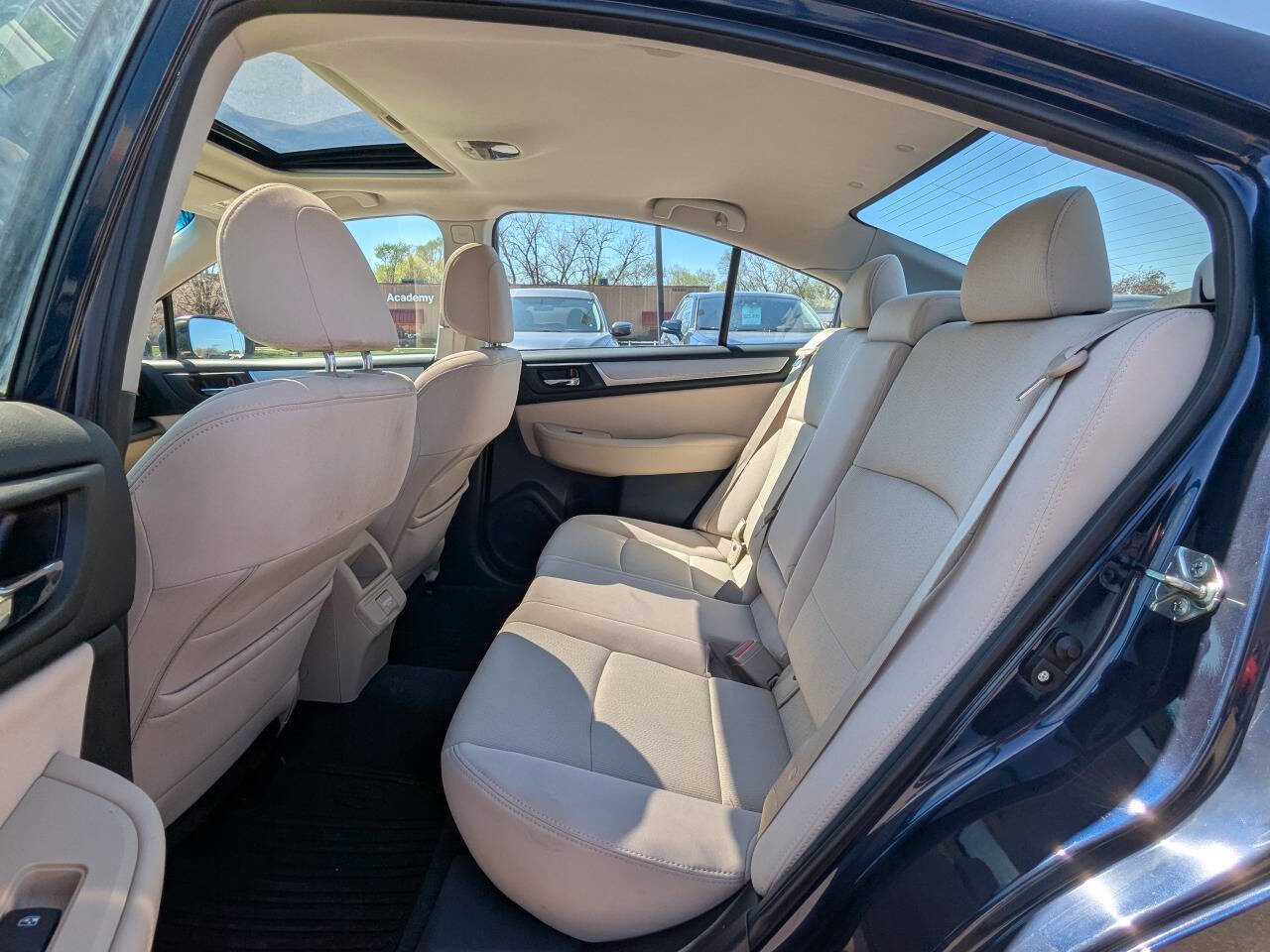 Used 2018 Subaru Legacy 2.5i Premium w/ Moonroof Package AWD/4WD image 12