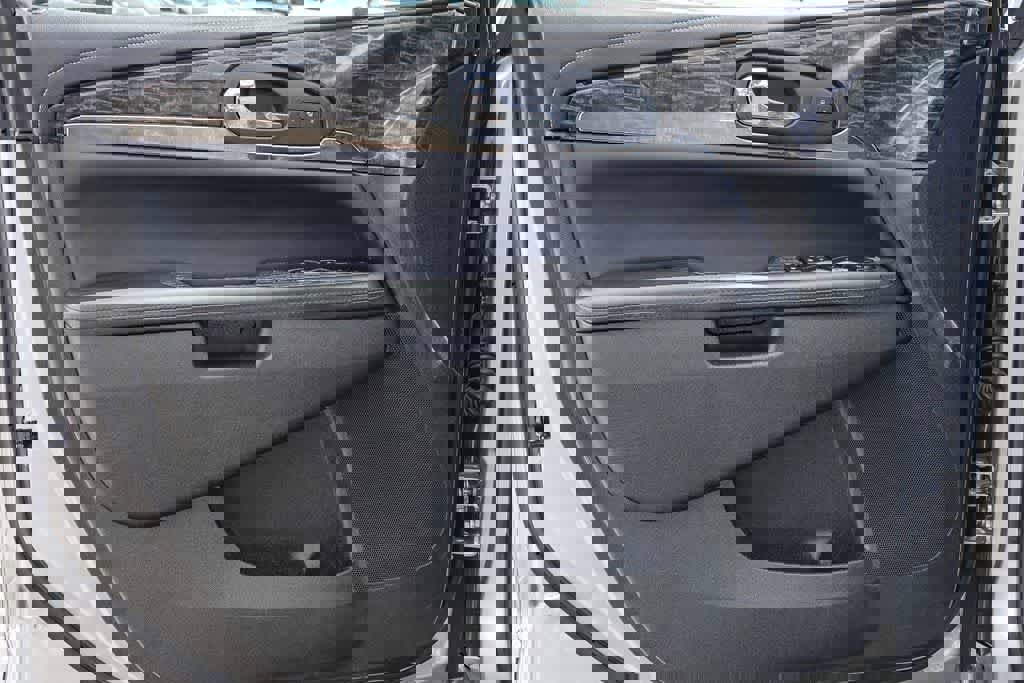 Used 2013 Buick Enclave Leather image 19