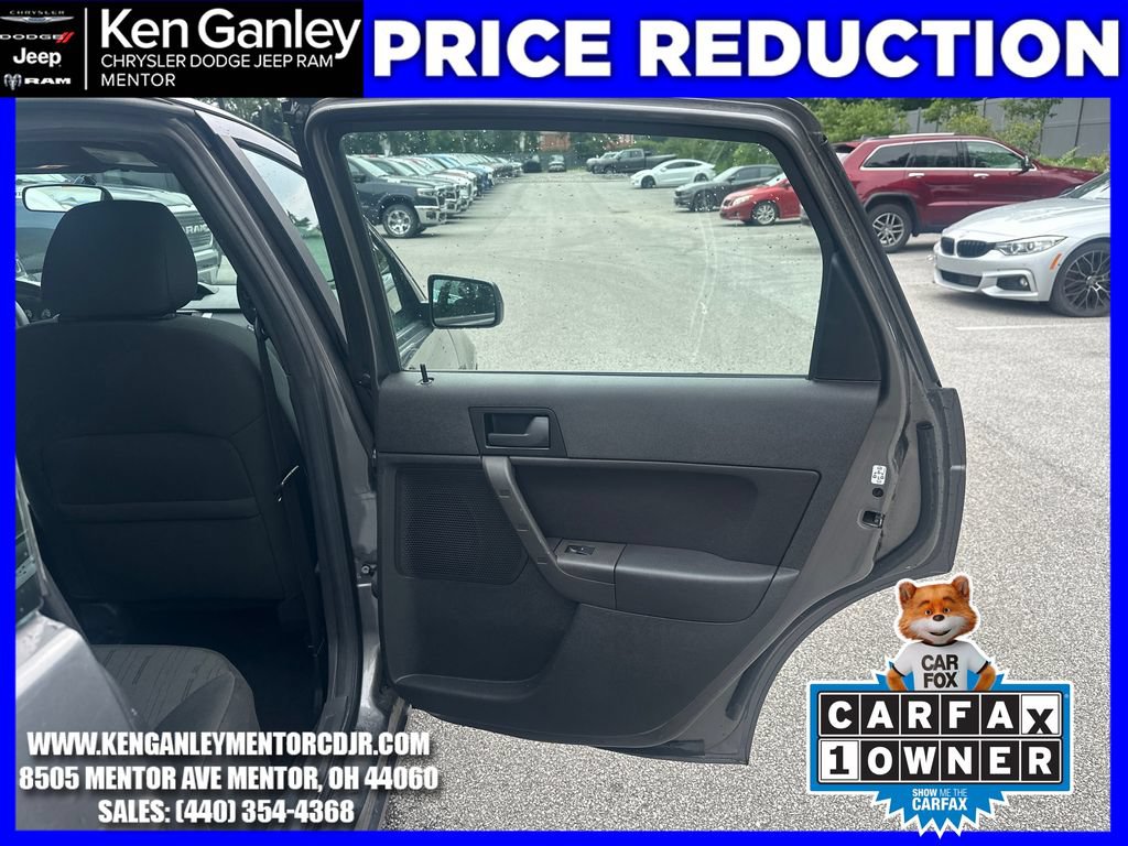 Used 2010 Ford Focus SE FWD image 21