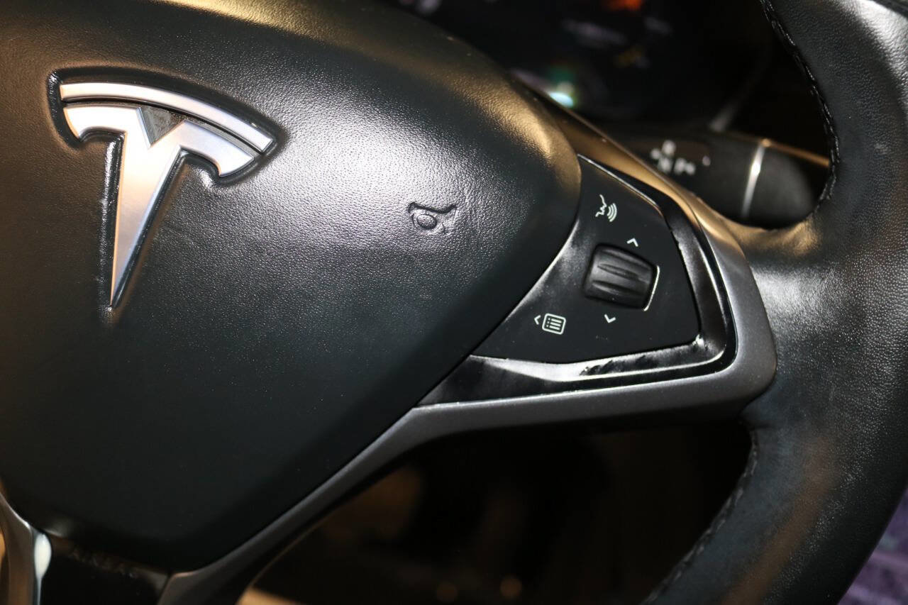 Used 2020 Tesla Model X image 55