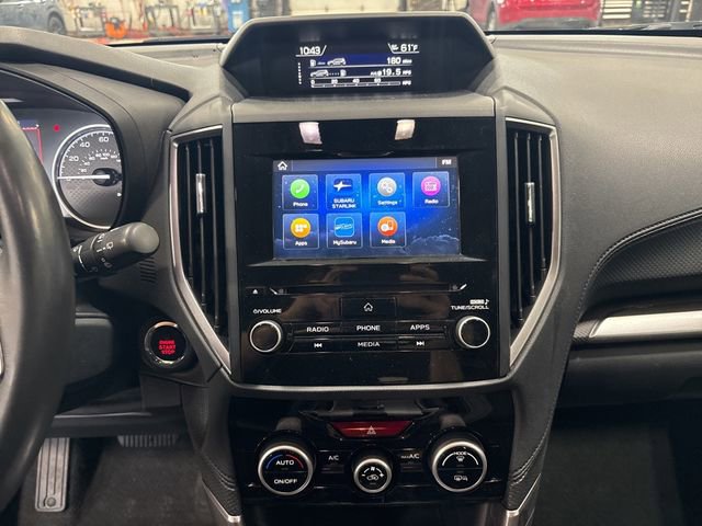 Used 2020 Subaru Forester Premium image 18