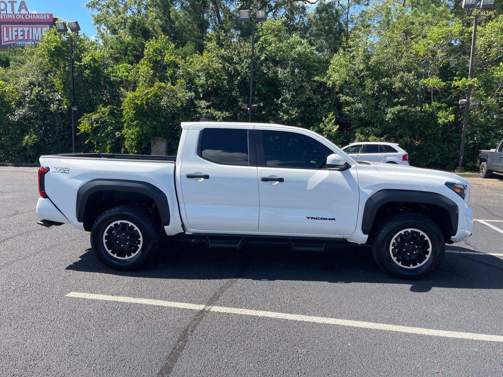 Used 2025 Toyota Tacoma TRD Off-Road AWD/4WD image 21