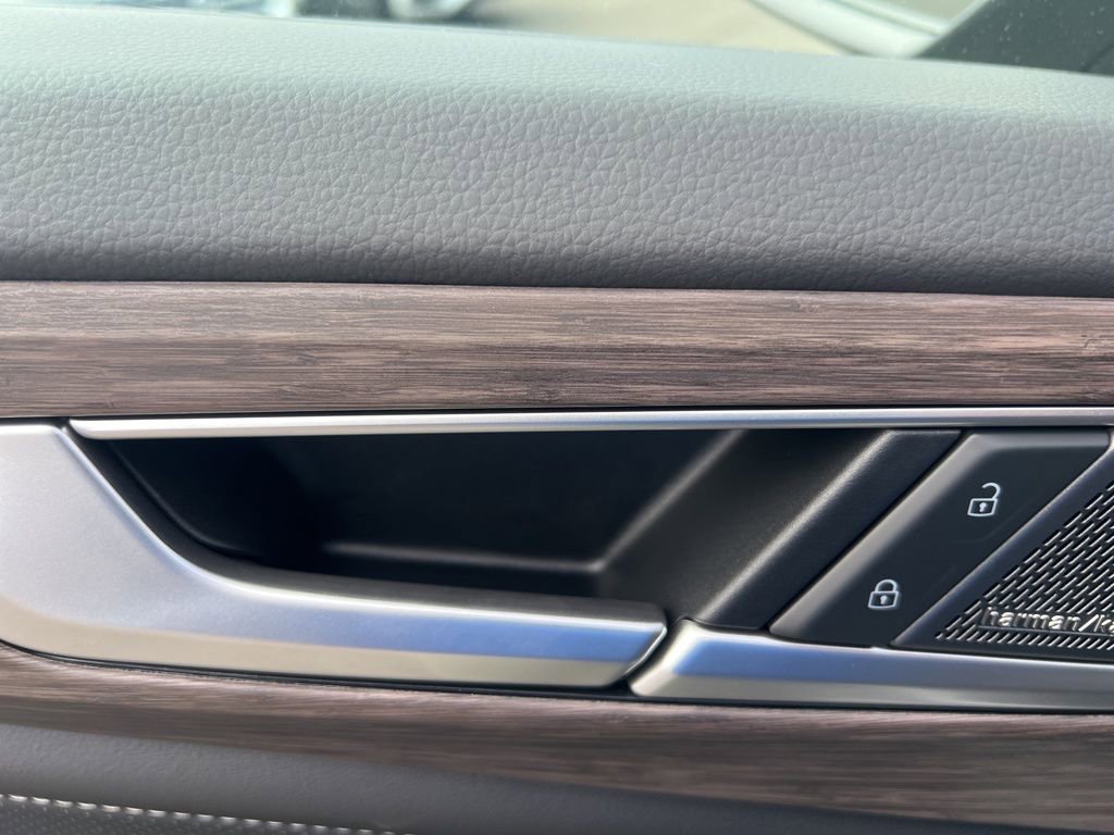 New 2026 Volkswagen Atlas SEL Premium R-Line image 22