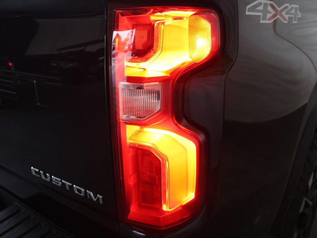 Used 2020 Chevrolet Silverado 2500 Custom w/ Custom Value Package AWD/4WD image 30
