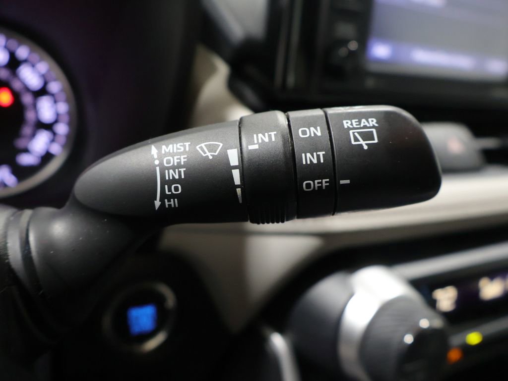 Used 2021 Toyota RAV4 XLE w/ Carpet Mat Package (TMS) AWD/4WD image 37