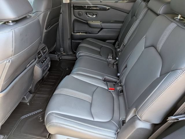 Used 2025 Honda Pilot Touring image 27