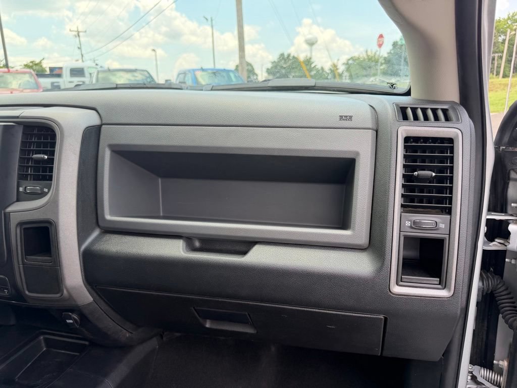 Used 2018 RAM 3500 Tradesman w/ Chrome Appearance Group AWD/4WD image 33