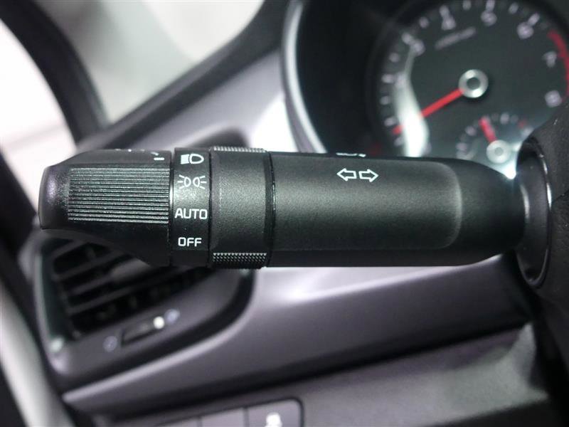 Used 2023 Kia Rio LX FWD image 33