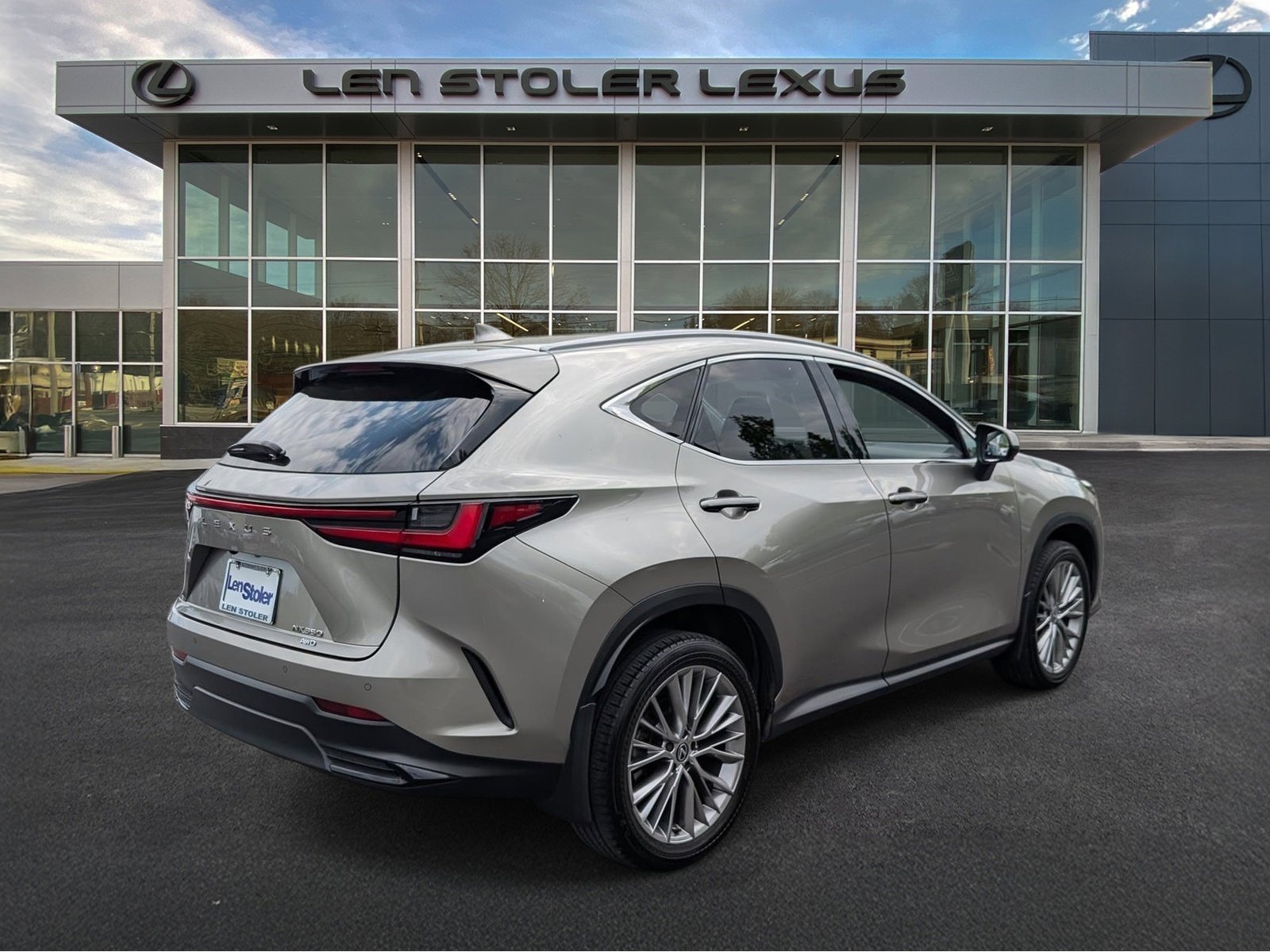 Used 2025 Lexus NX 350 AWD w/ Accessory Package (2T) image 3