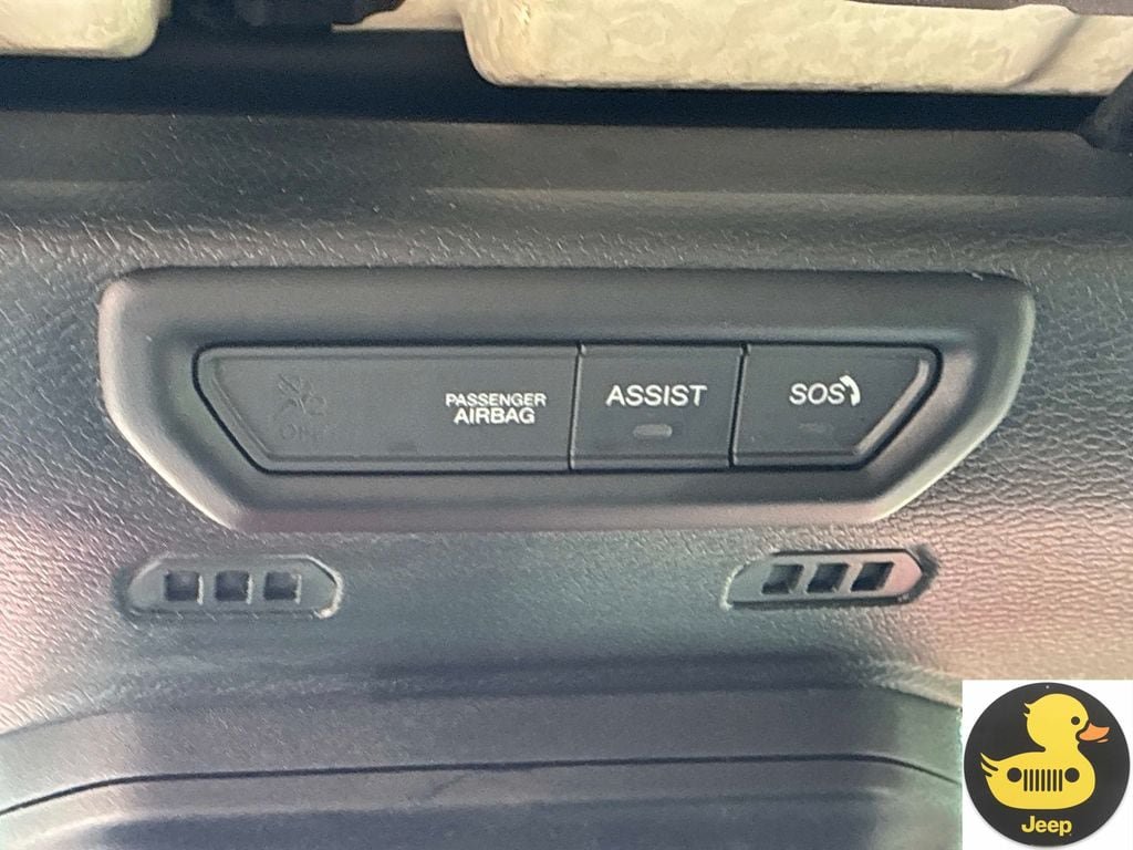 Used 2021 Jeep Wrangler Unlimited Sahara w/ Cold Weather Group AWD/4WD image 39