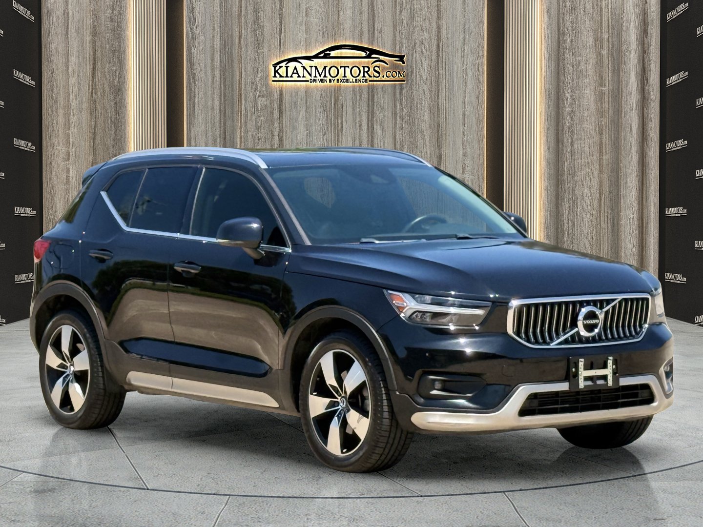Used 2021 Volvo XC40 T5 Inscription w/ Climate Package