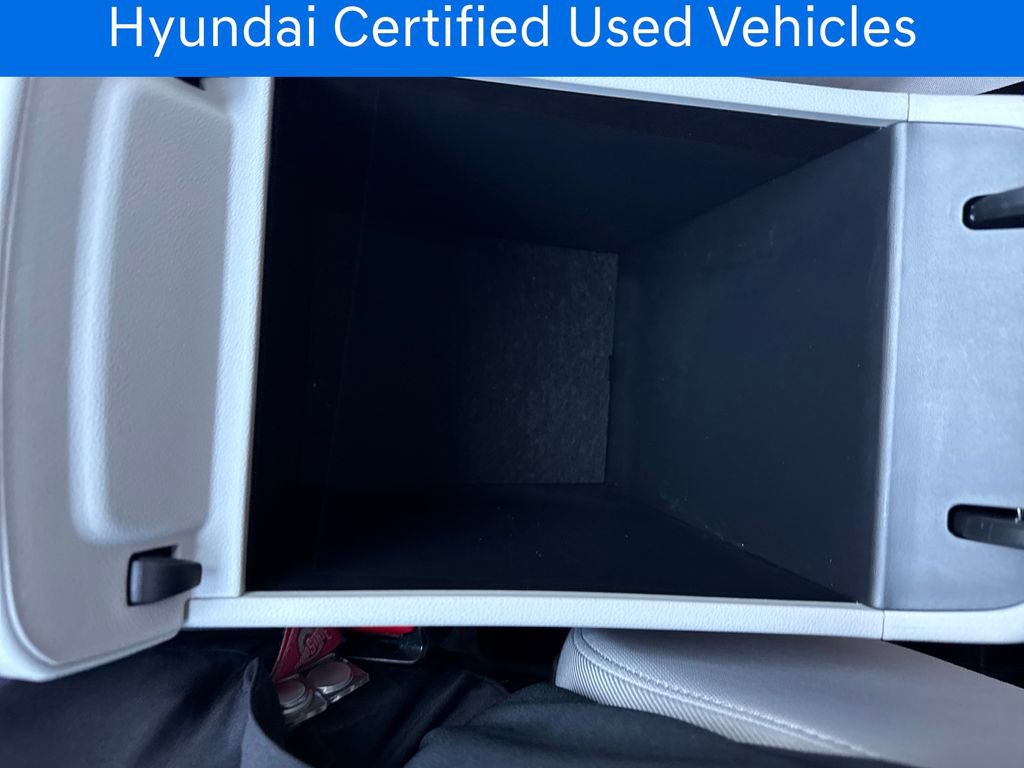 Certified 2025 Hyundai Tucson SE FWD image 30