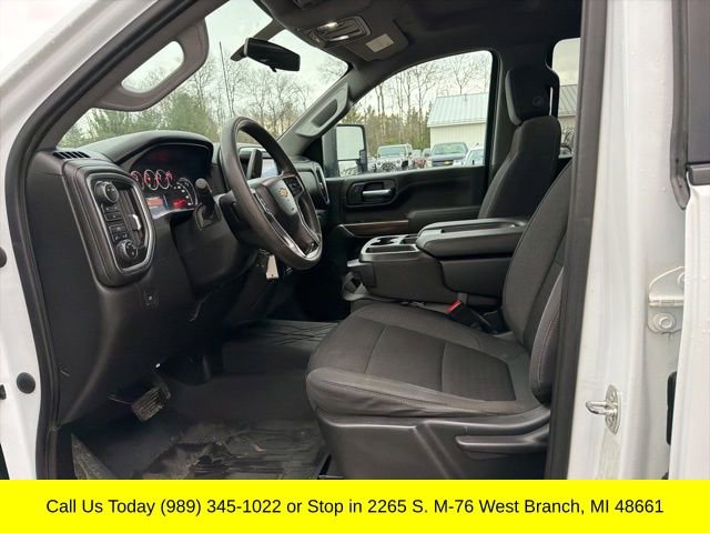 Used 2021 Chevrolet Silverado 2500 LT image 2