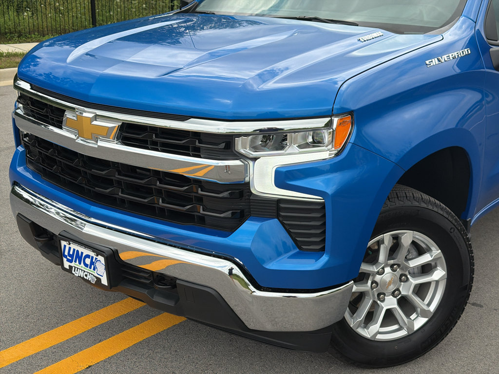 Used 2025 Chevrolet Silverado 1500 LT AWD/4WD image 8