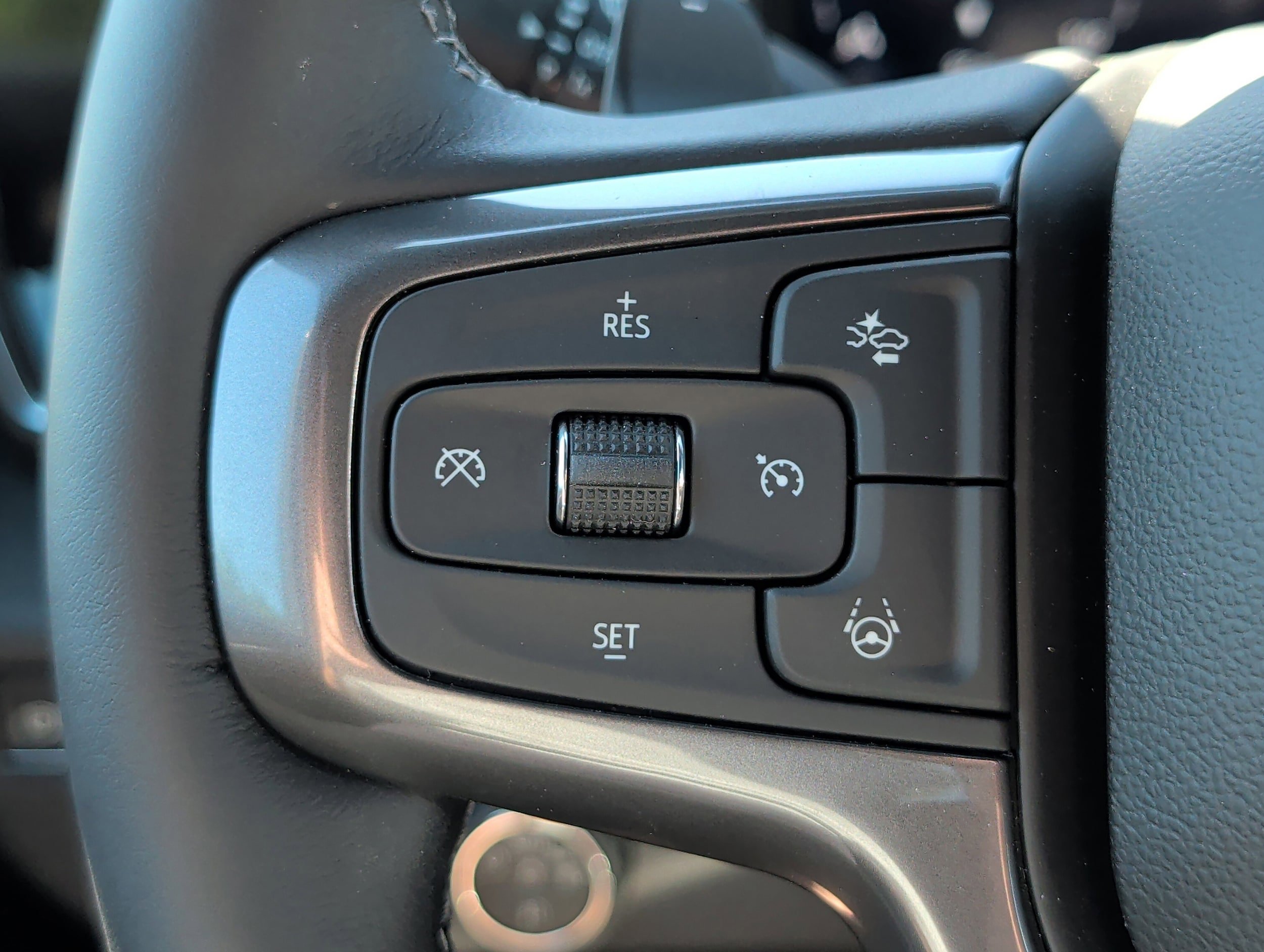 New 2026 Chevrolet Silverado 1500 High Country w/ Technology Package AWD/4WD image 31