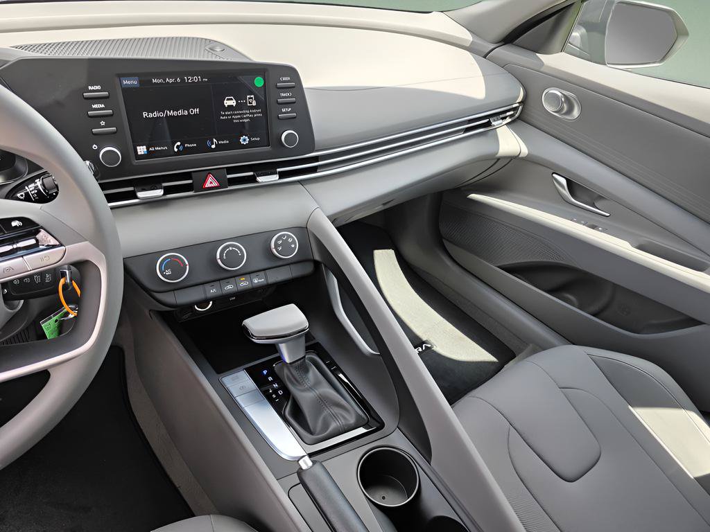 New 2026 Hyundai Elantra SE w/ Cargo Package FWD image 17