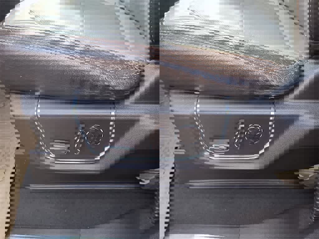 Used 2019 Ford F350 Limited w/ FX4 Off-Road Package image 12