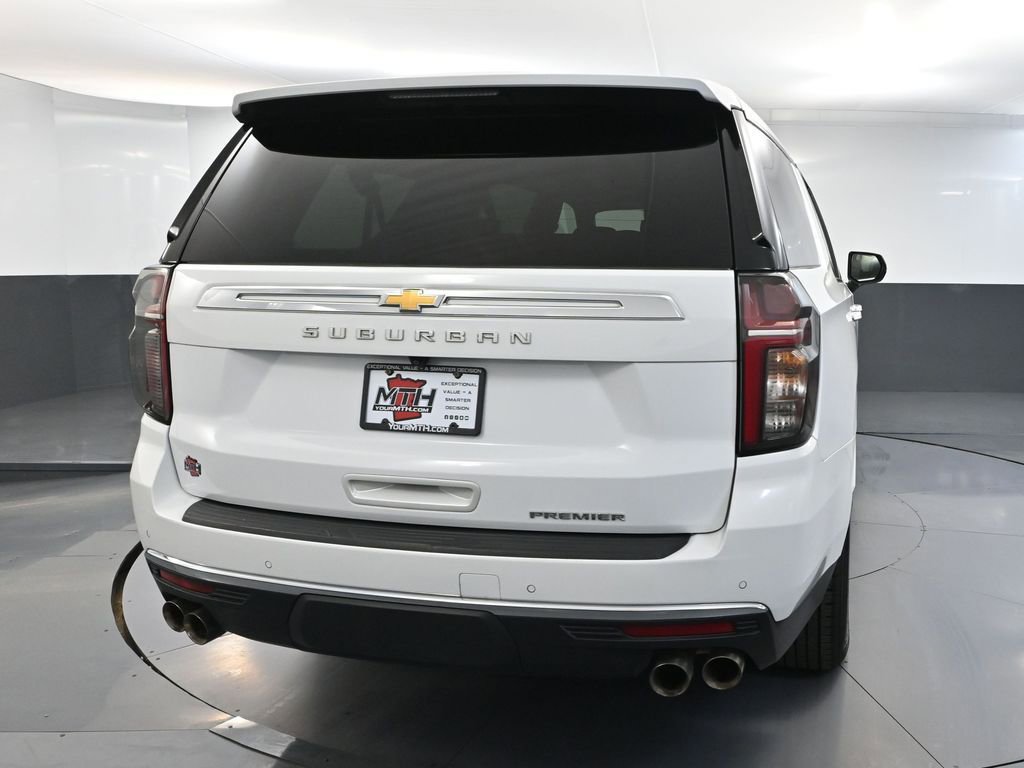 Used 2023 Chevrolet Suburban Premier image 7