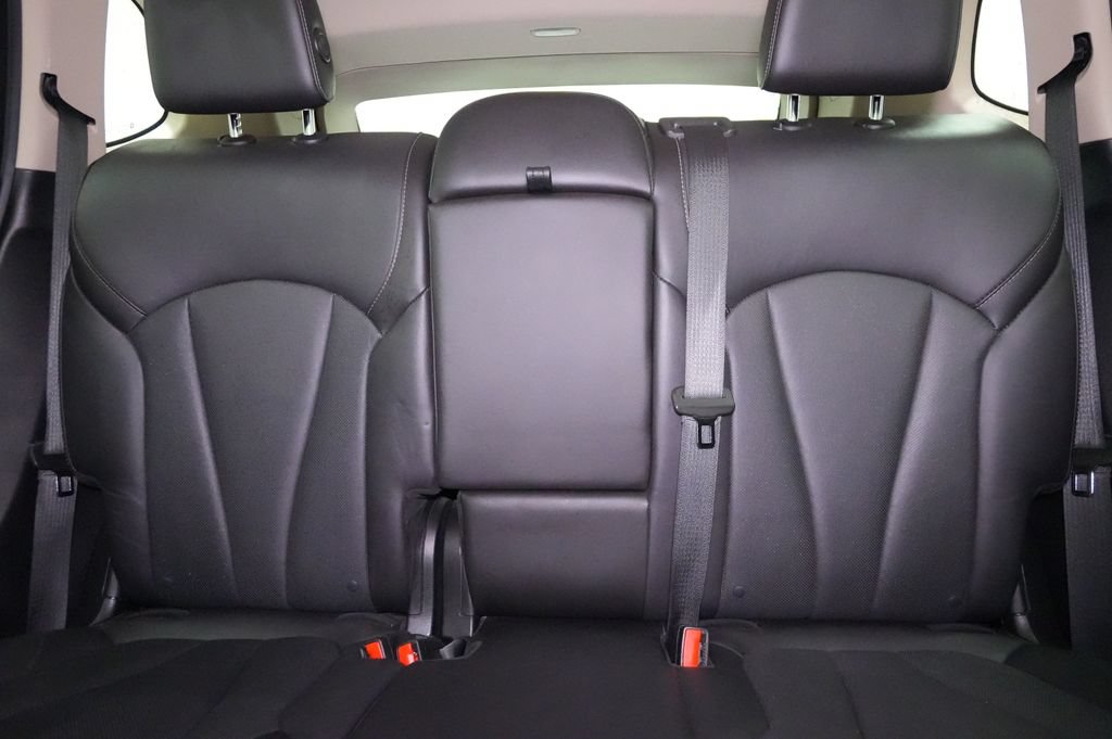 Used 2018 Buick Envision Essence AWD/4WD image 17