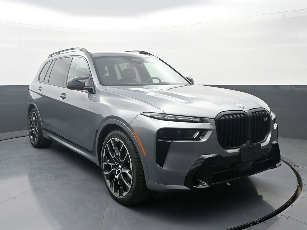 Used 2025 BMW X7 M60i w/ Executive Package image 2