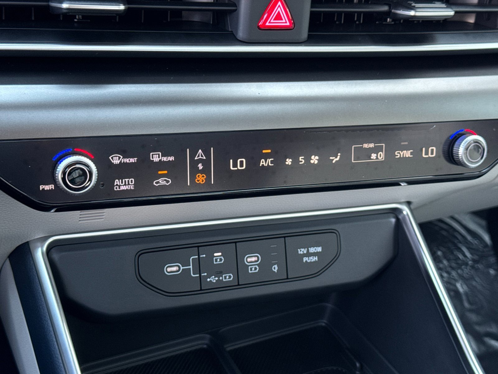 New 2026 Kia Carnival SX image 24