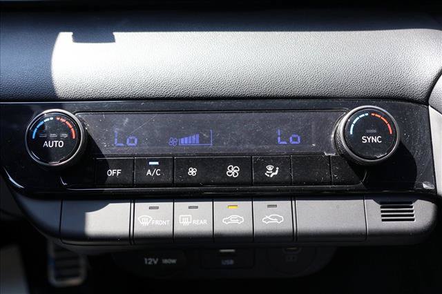 Used 2025 Hyundai Elantra Sport FWD image 19