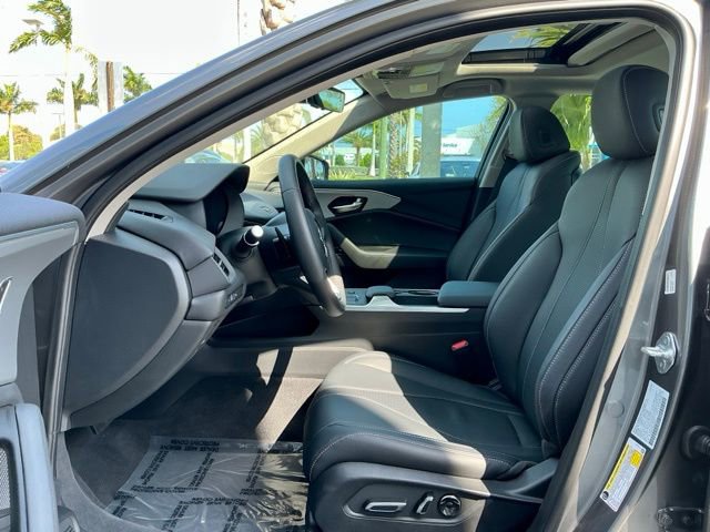 Certified 2025 Acura TLX w/ Technology Package image 8