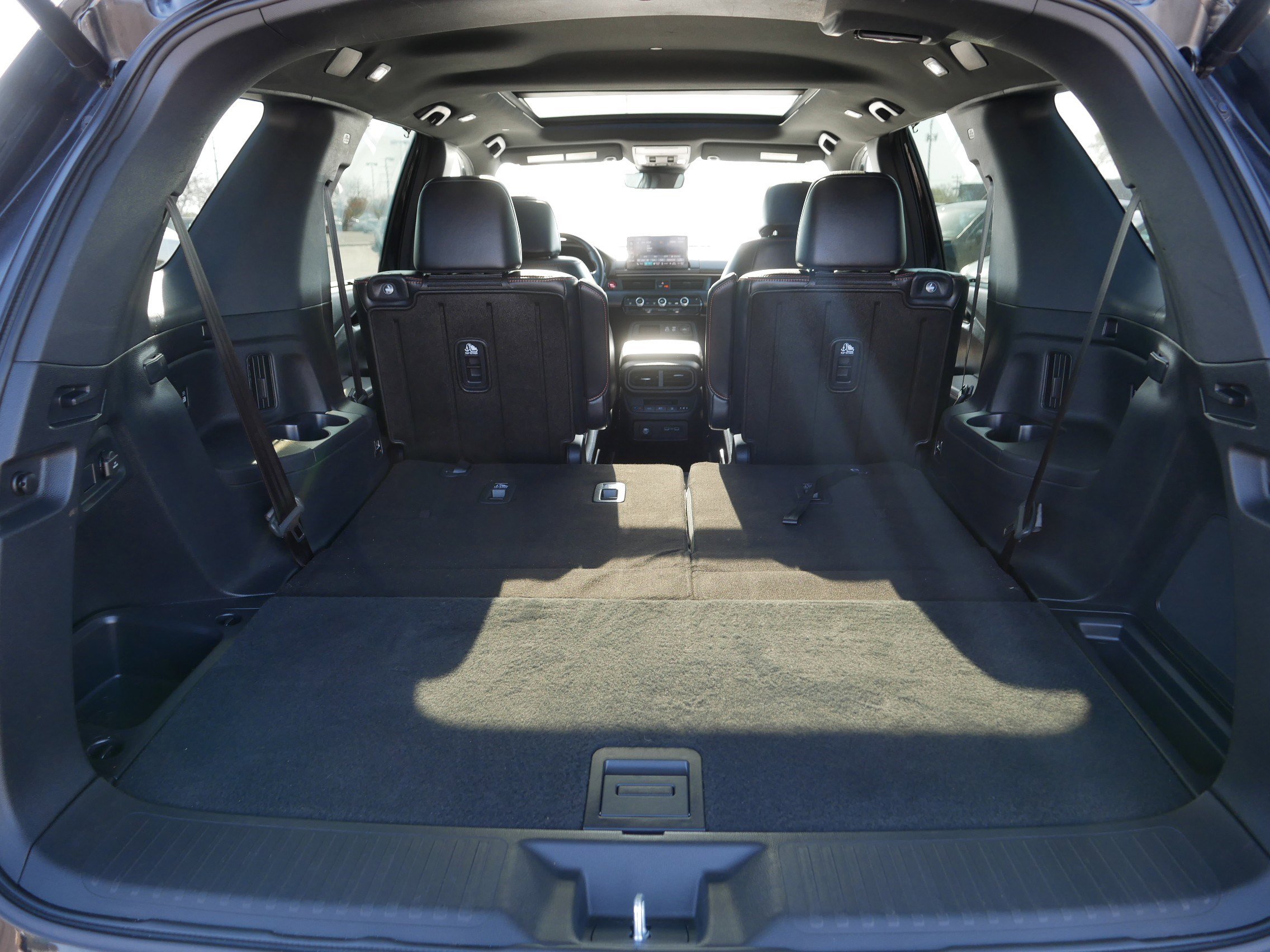 Used 2023 Honda Pilot TrailSport image 18