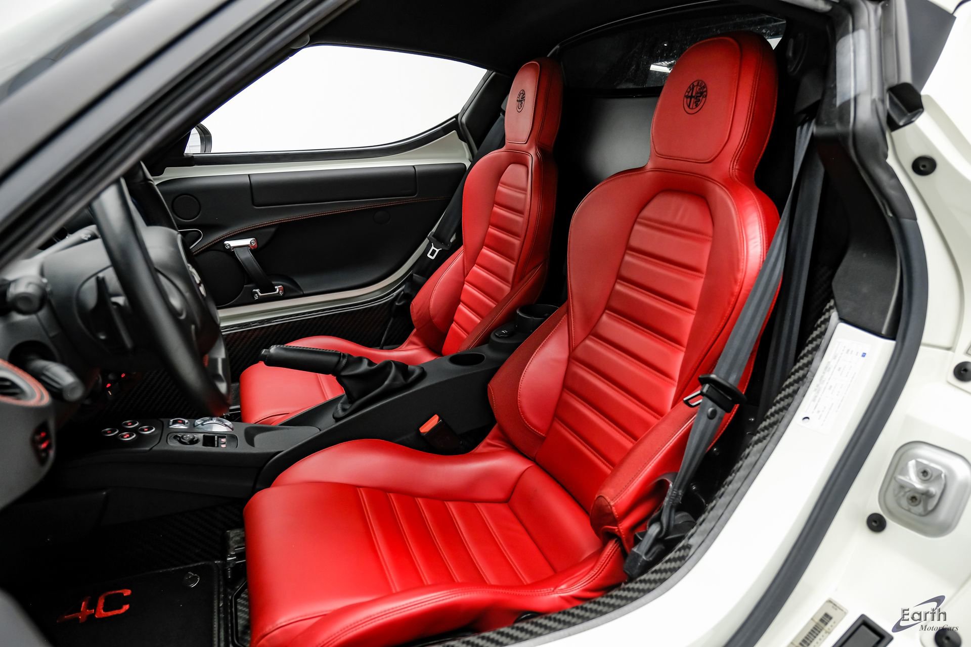 Used 2015 Alfa Romeo 4C Coupe w/ Leather Interior Group RWD image 35