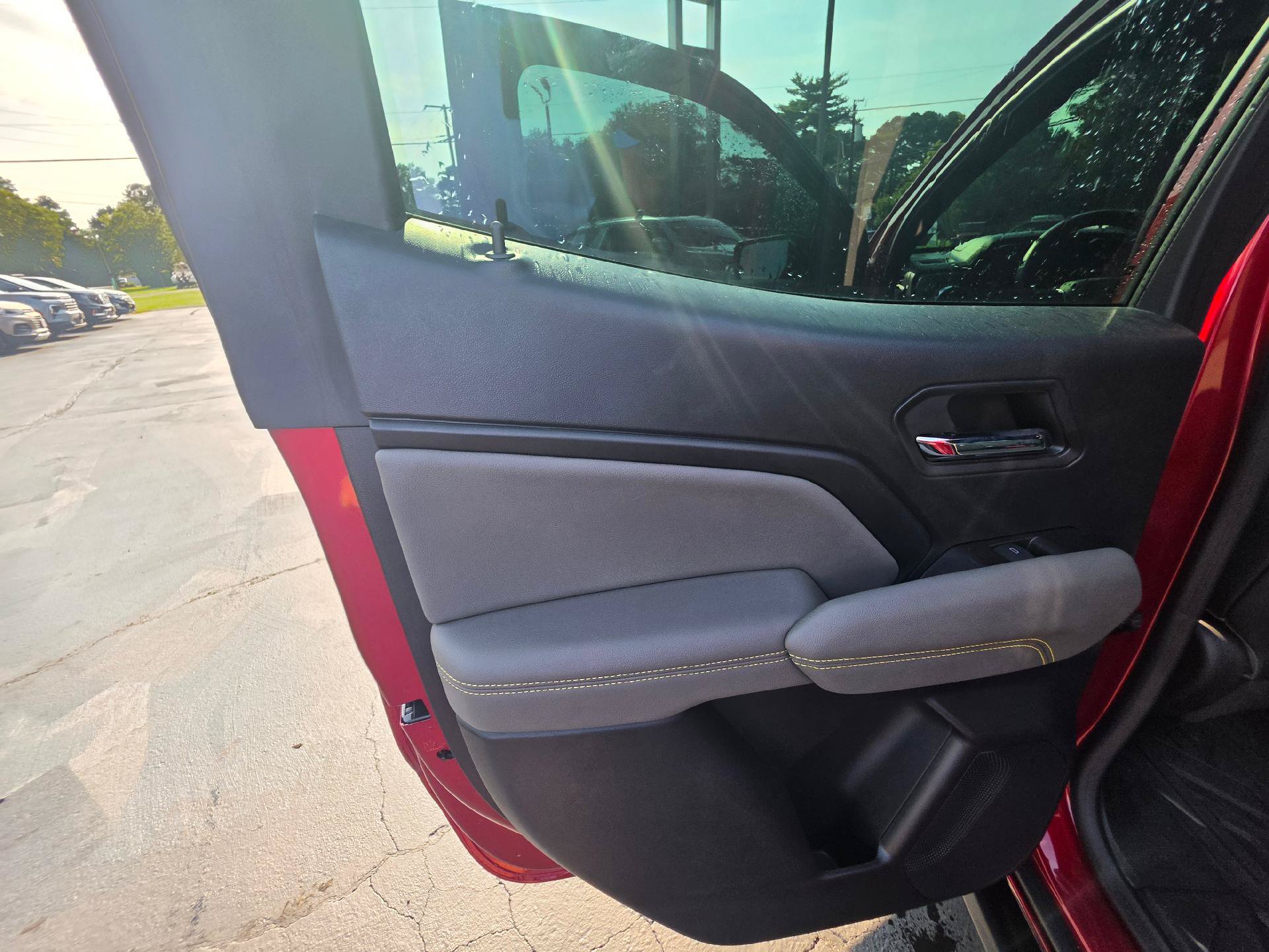 Used 2024 Chevrolet Colorado ZR2 w/ ZR2 Convenience Package III AWD/4WD image 13