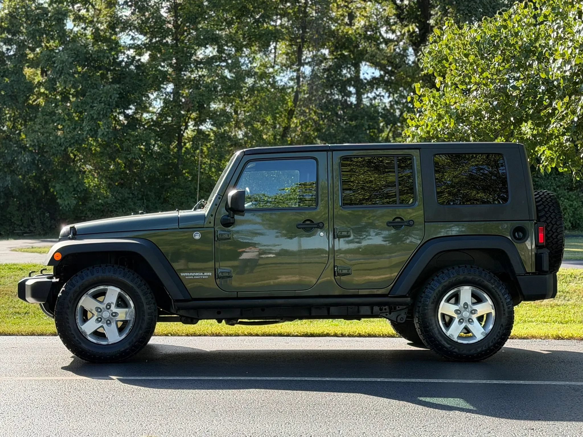 Used 2008 Jeep Wrangler Unlimited Rubicon w/ PWR Convenience Group AWD/4WD image 7