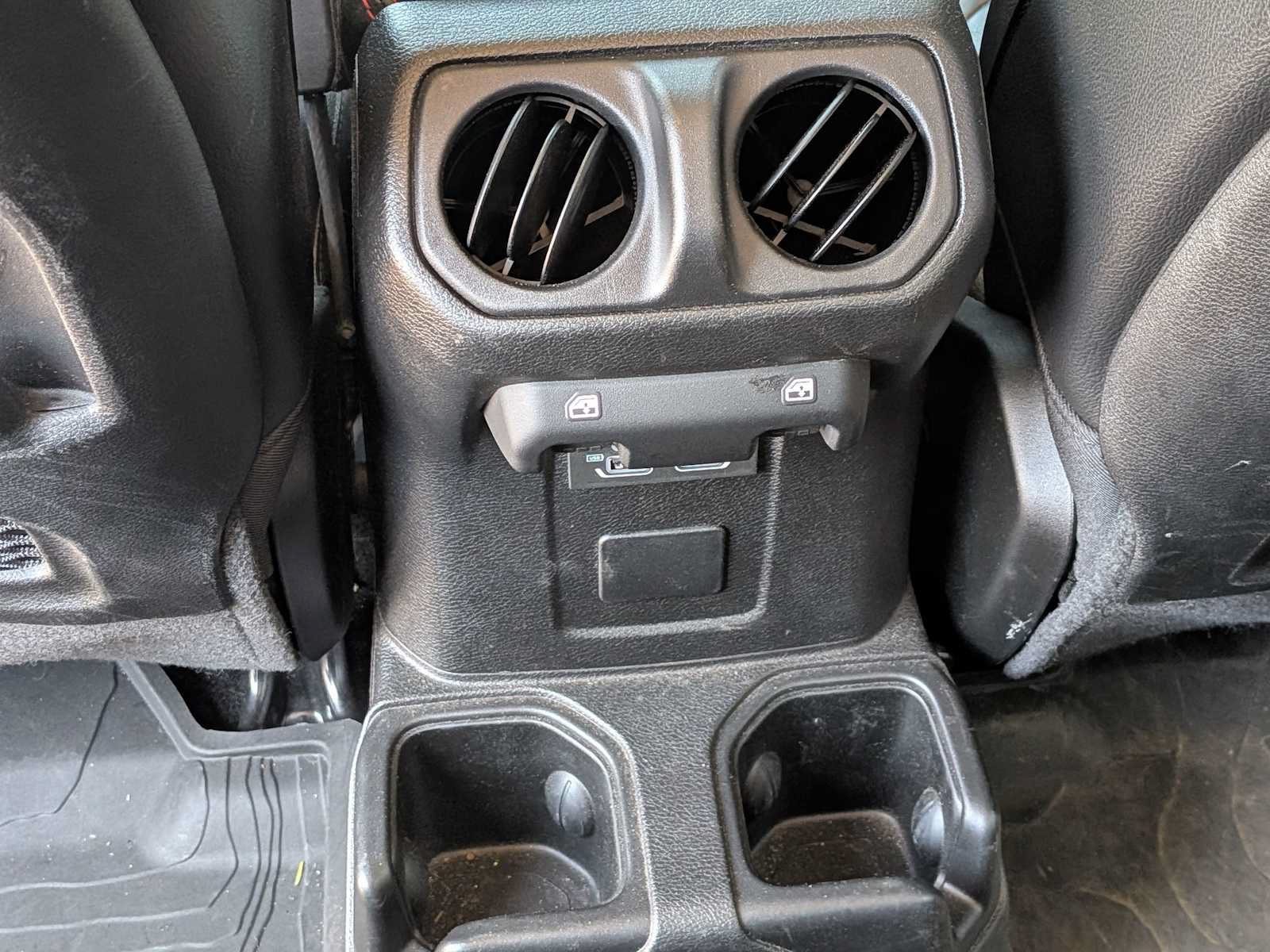 Used 2022 Jeep Gladiator Rubicon w/ LED Lighting Group AWD/4WD image 15