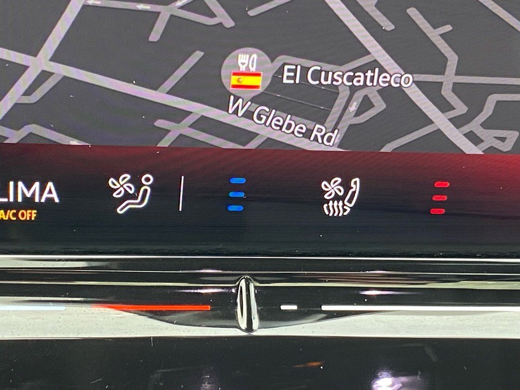 Certified 2025 Volkswagen GTI SE image 17