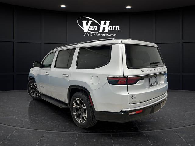 Used 2023 Jeep Wagoneer Series III w/ Preferred Equipment Group AWD/4WD image 5
