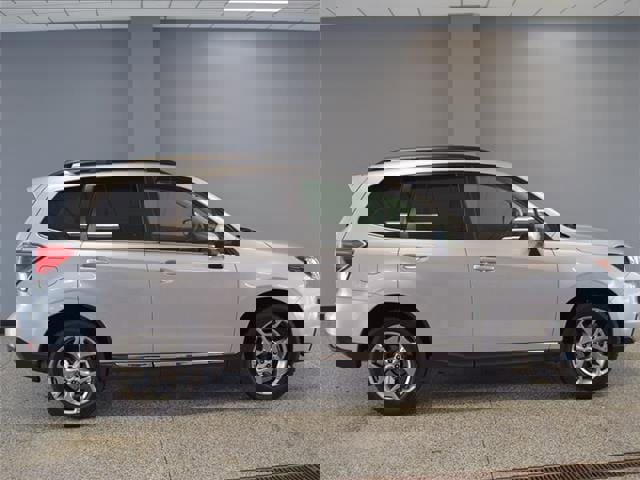 Used 2018 Subaru Forester 2.5i Touring w/ Popular Package #2 image 6