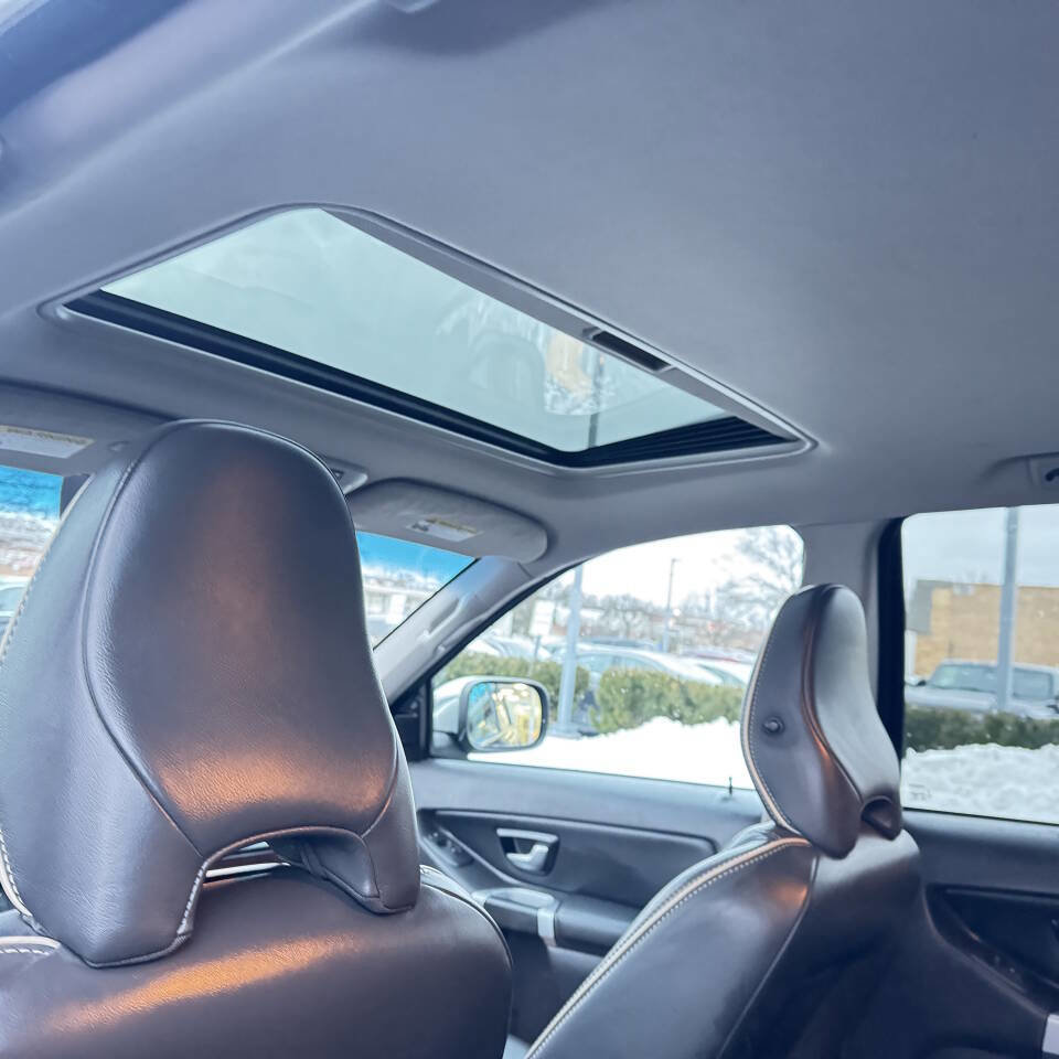 Used 2013 Volvo XC90 3.2 image 32