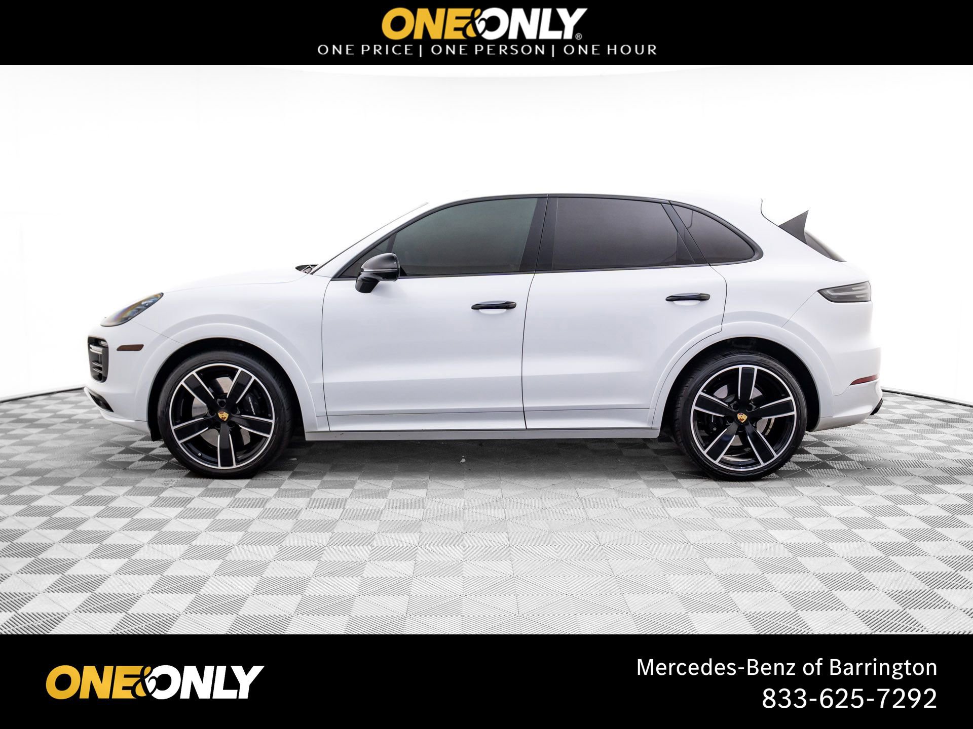 Used 2023 Porsche Cayenne Turbo image 2