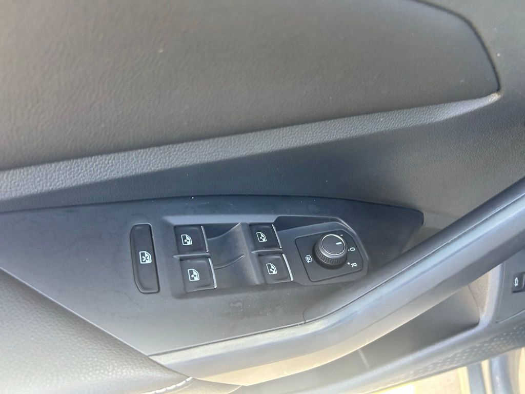 Used 2025 Volkswagen Jetta Sport image 50
