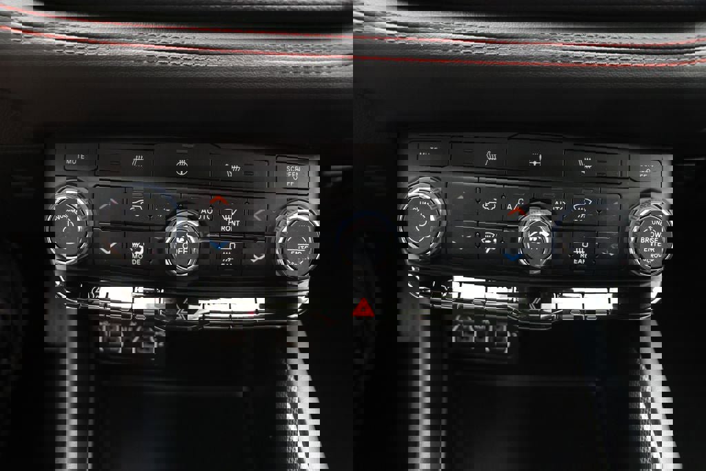 Used 2023 Dodge Durango GT image 23