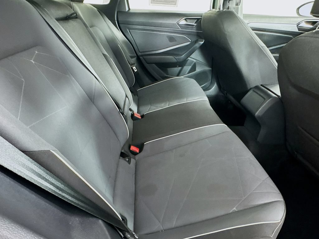 Used 2025 Volkswagen Jetta Sport FWD image 30