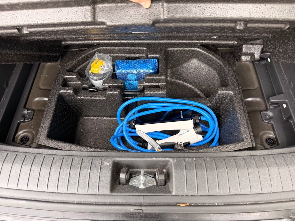 Certified 2023 Hyundai Kona Limited FWD image 44