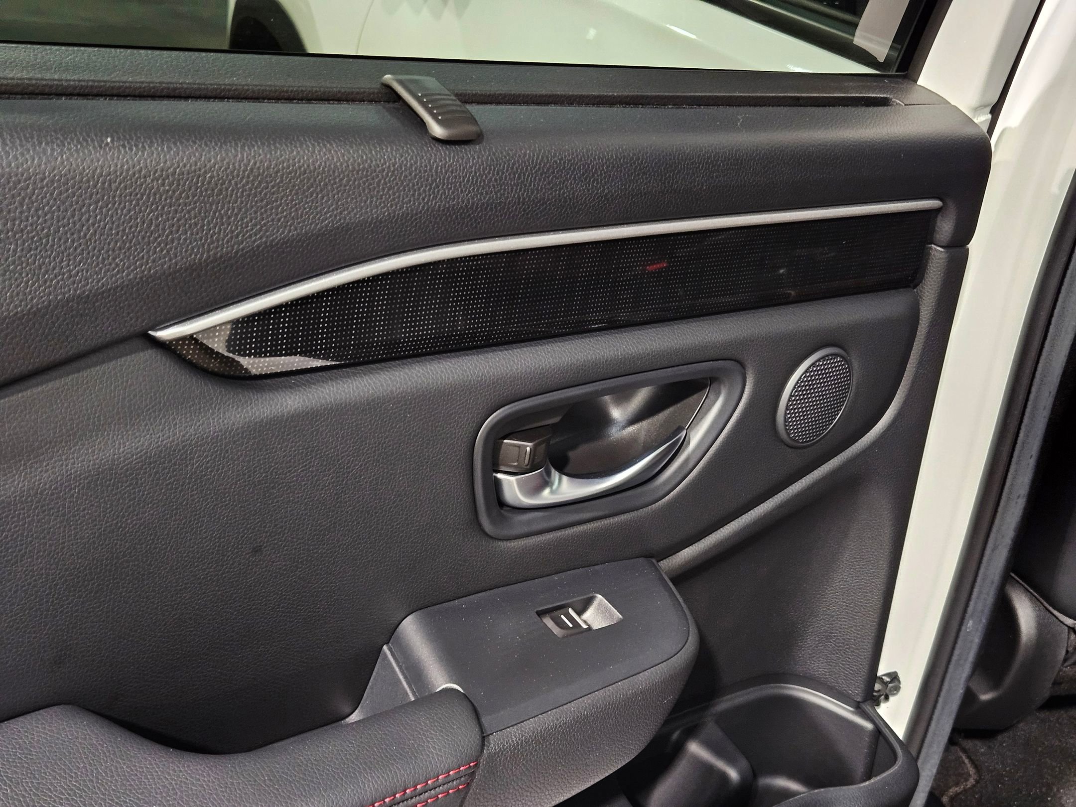 Used 2025 Honda Pilot Black Edition image 35