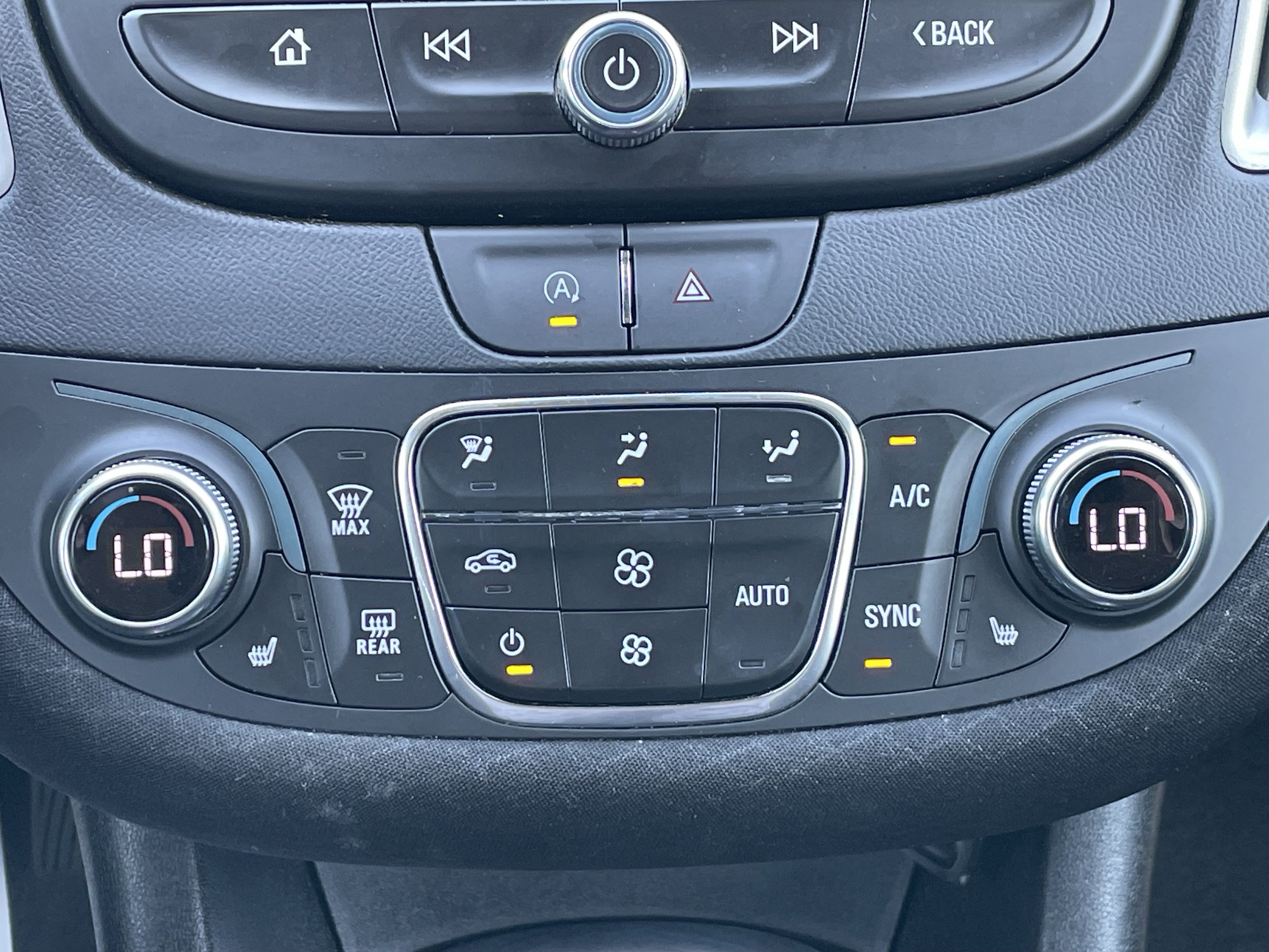 Used 2024 Chevrolet Malibu LT image 26