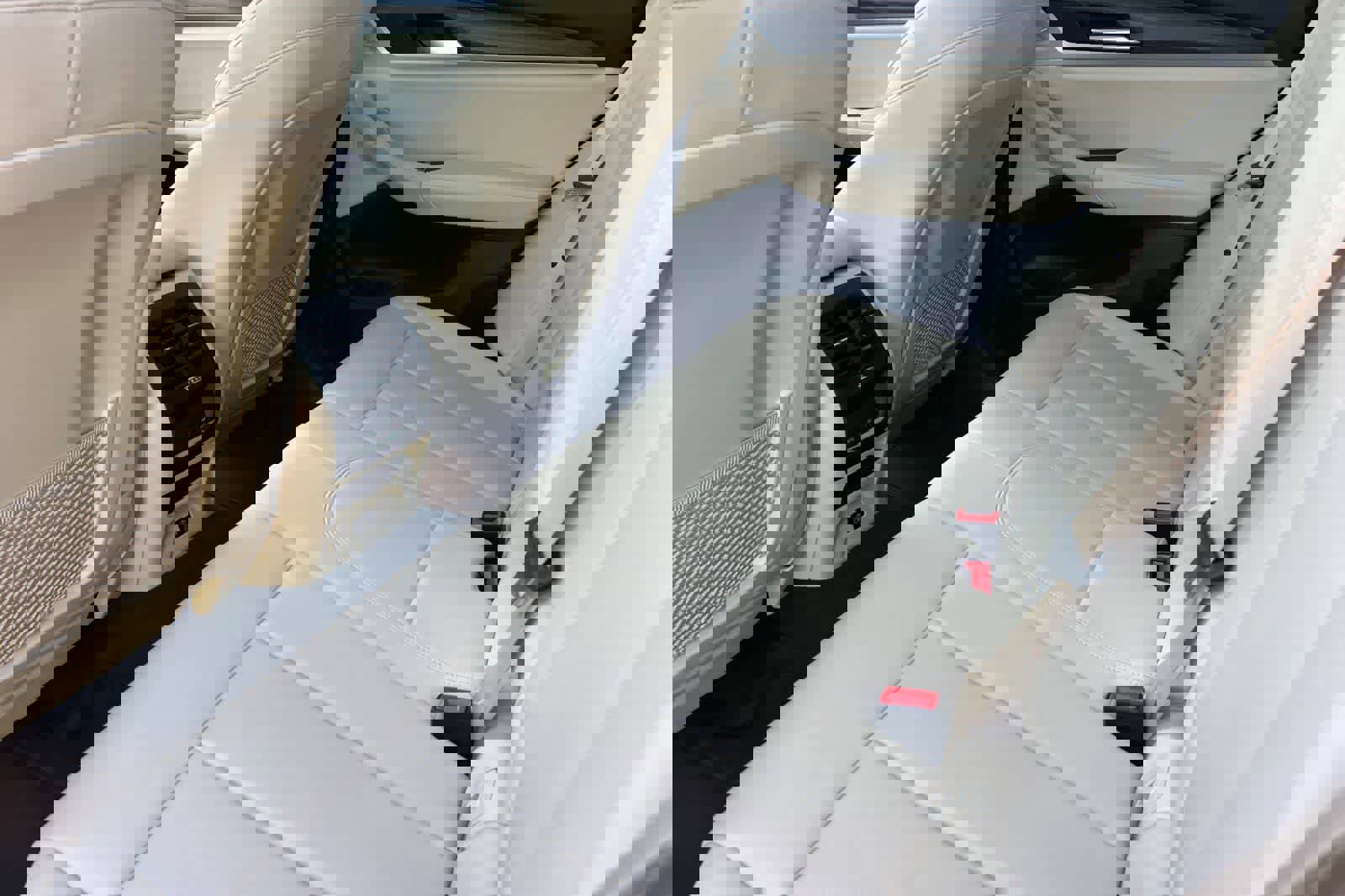 Used 2021 BMW X3 xDrive30e w/ Convenience Package image 5