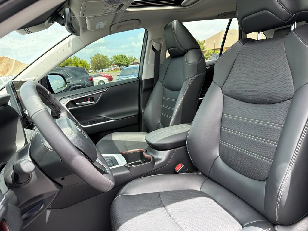 Used 2024 Toyota RAV4 Limited w/ Weather Package AWD/4WD image 10