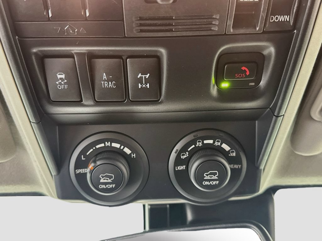 Used 2021 Toyota 4Runner TRD Off-Road Premium w/ Moonroof Package AWD/4WD image 33