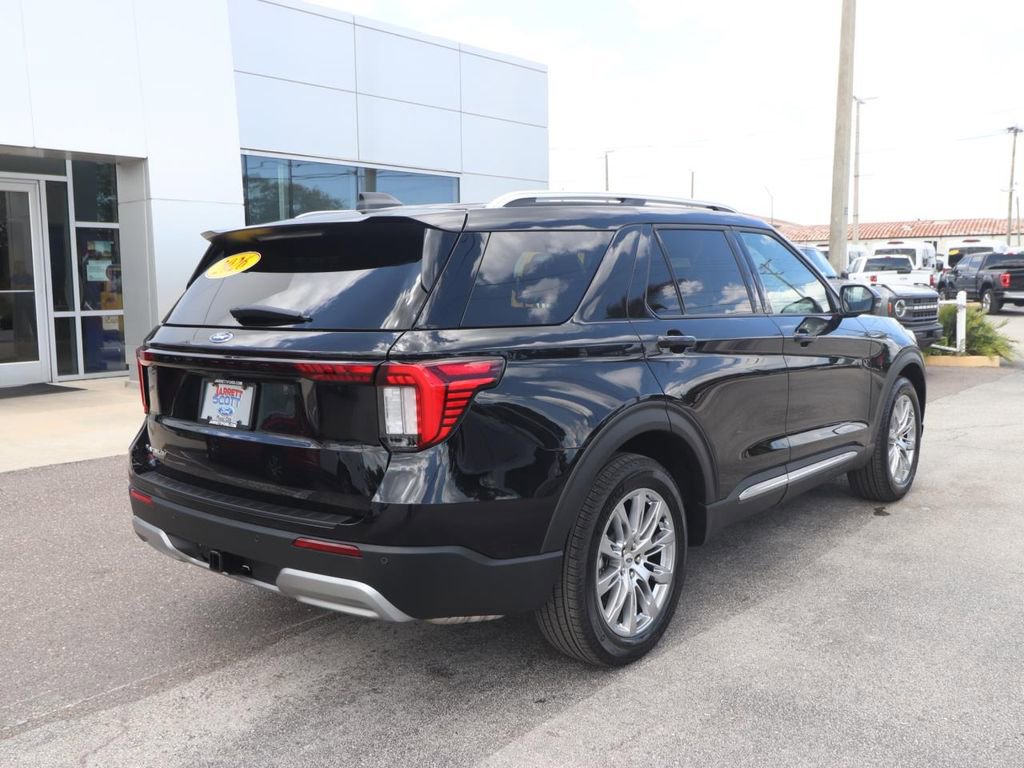 Used 2026 Ford Explorer Platinum RWD image 13