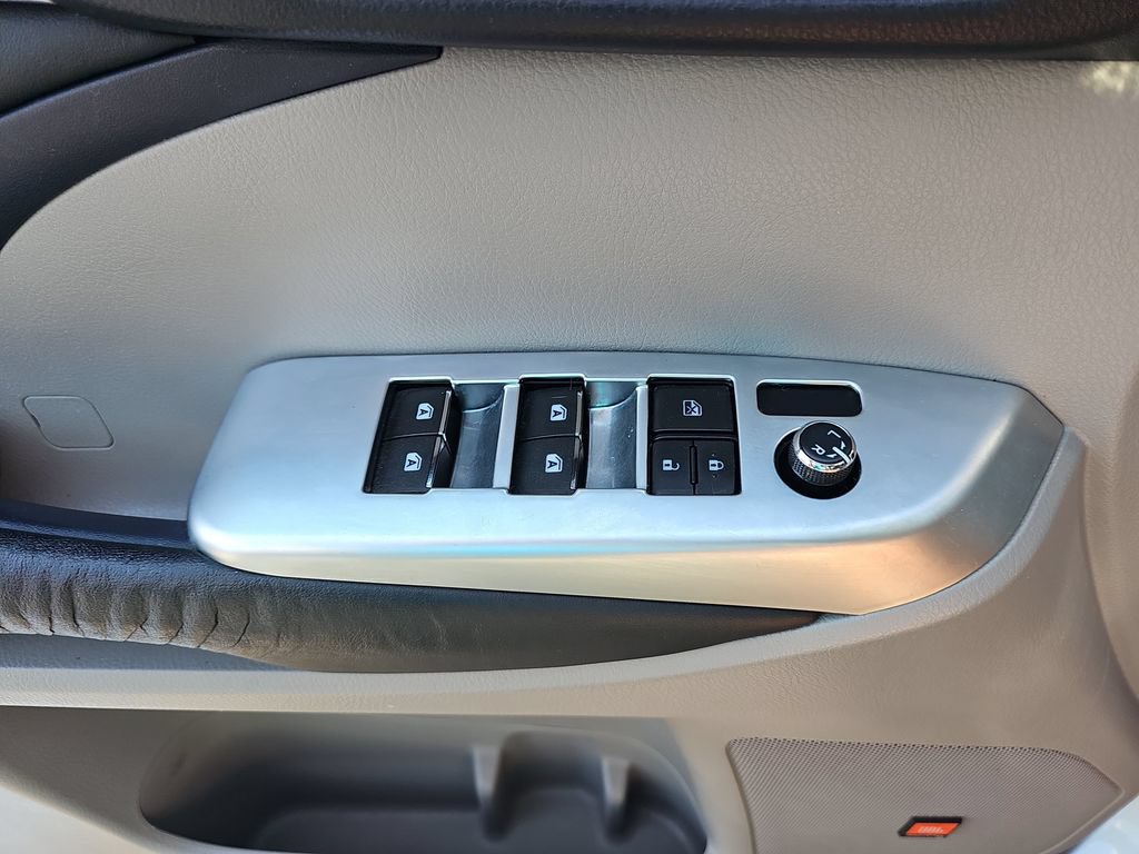 Used 2014 Toyota Highlander Limited Platinum AWD/4WD image 27