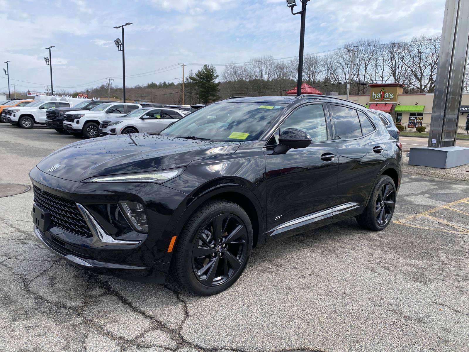 Used 2025 Buick Envision Sport Touring AWD/4WD image 1