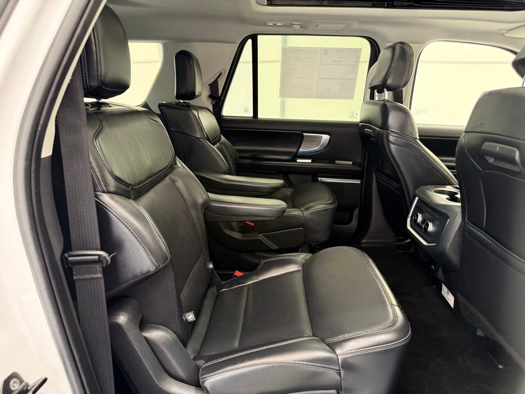 Certified 2025 Ford Expedition Max Platinum AWD/4WD image 32